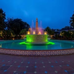 Electric Fountain at Beverly Gardens Park